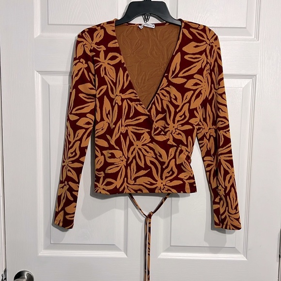 Zara Women's Floral Wrap Crop Top - Size Medium - Burgundy and Orange - Picture 1 of 7